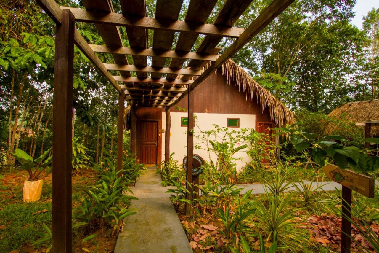 Amazon Turtle Lodge Careiro Екстериор снимка